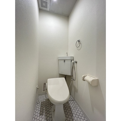 【トイレ】 | リルームス若草町 | ※同タイプ別部屋の写真となります。