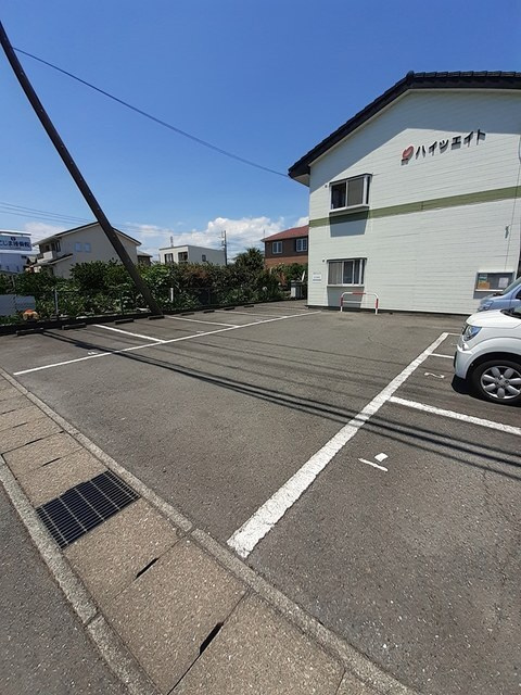 ハイツエイトの駐車場