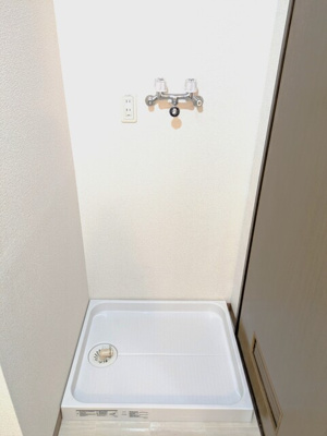 防水パン付き洗濯機置き場です