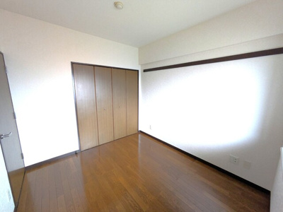 シンプルでレイアウトのしやすい洋室です