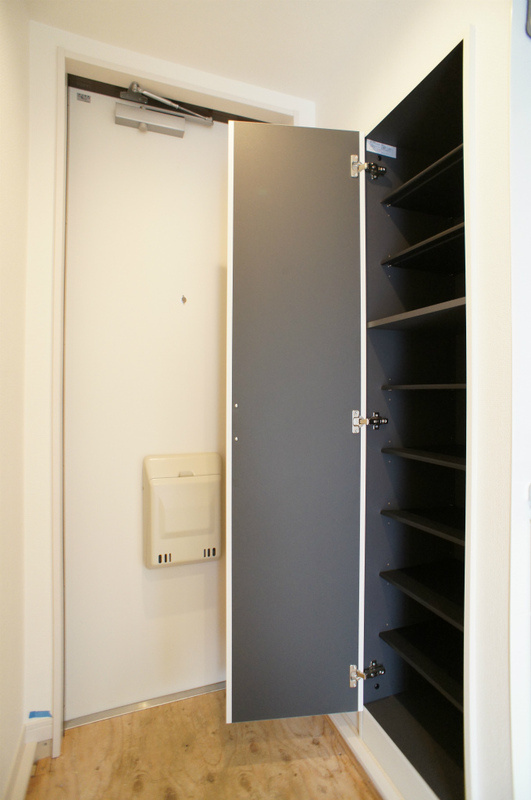 リブリ・アビタシオンの玄関