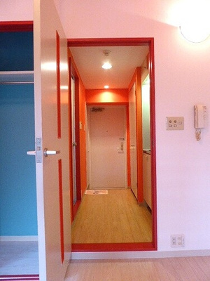 【その他】 | グラチアトルリ | 洋室からの玄関　※前回募集時2020.7撮影