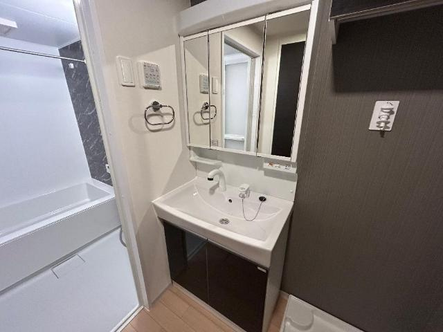 富山市山室新築アパートの洗面所|洗髪洗面化粧台（イメージ）