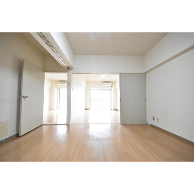 ライオンズマンション目黒青葉台タウンハウスの内装