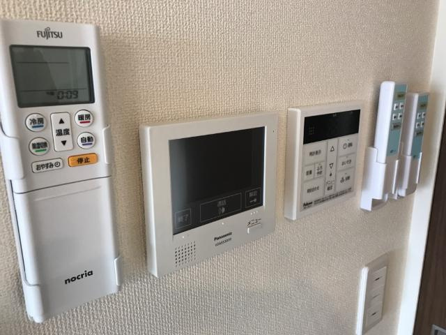 コンフェティの内装|カメラ付インターホン
