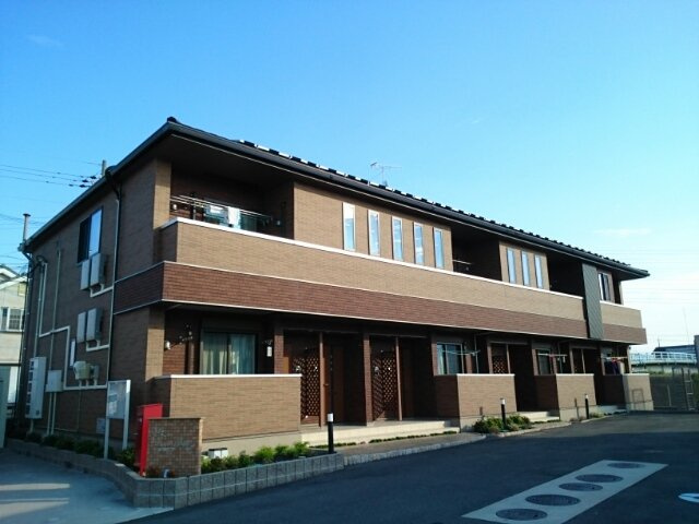 ピオニール岡田