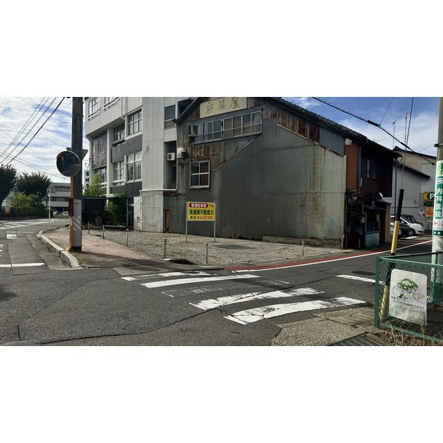 瑞穂市別府の駐車場の外観