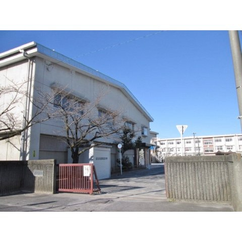 Wisteria　Bの周辺|茜部小学校