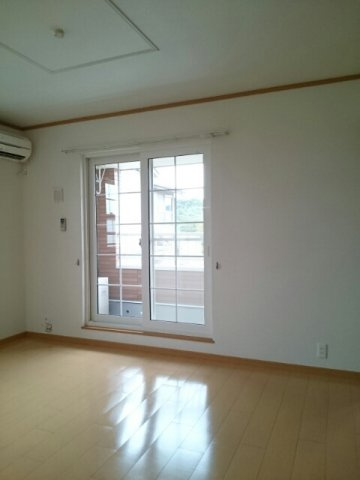 トパーズＢの居間・リビング|ゆったりとした居間です