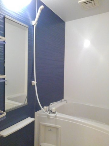 ベル・ガーデンＣの浴室|きれいなお風呂です