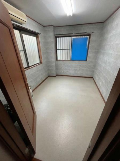 【内装】 | ※AI加工によって室内の動産物は撤去しています。