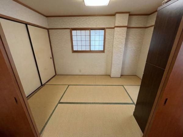 【和室】 | ※AI加工によって室内の動産物は撤去しています。