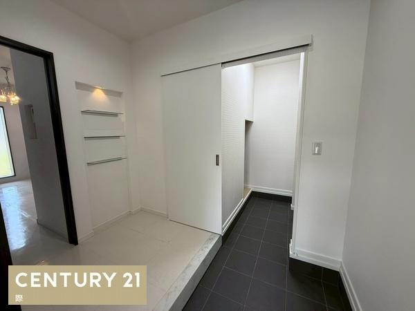 かつらぎ町西飯降　中古戸建の玄関