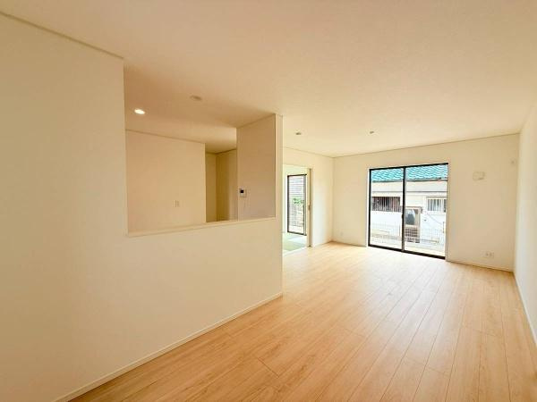 和歌山市北出島第1-2号棟　新築戸建の居間・リビング