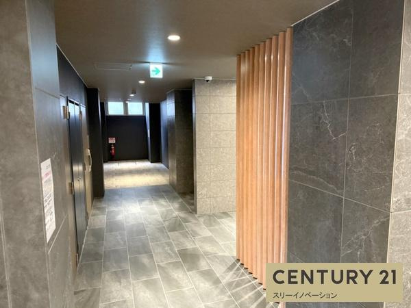 アドバンス大阪フェリーチェのエントランス|★屋内廊下★