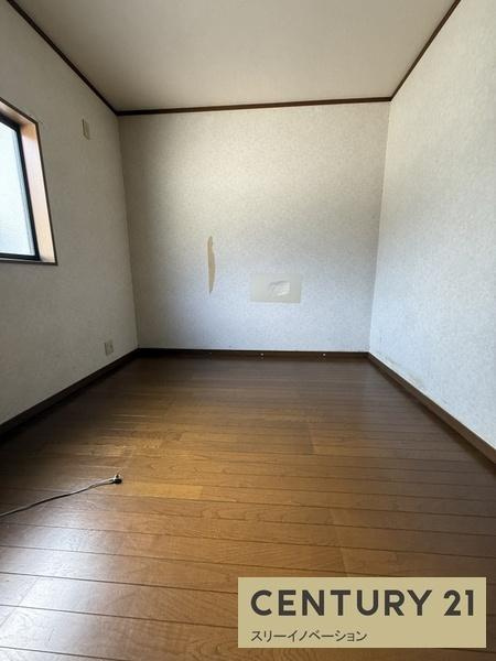 鶴町3丁目中古戸建の洋室