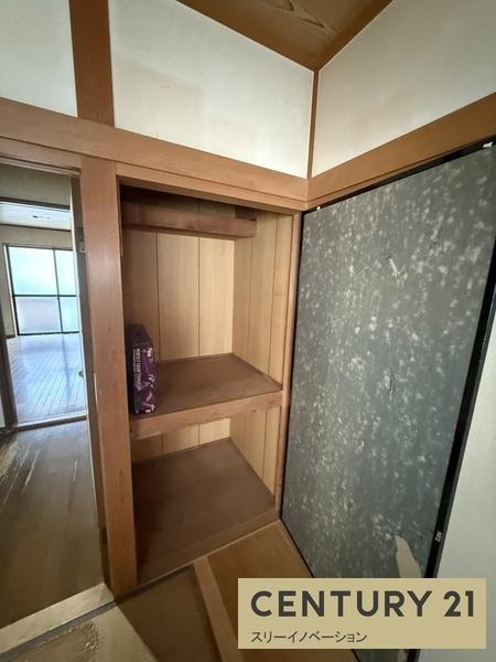 鶴町3丁目中古戸建の収納