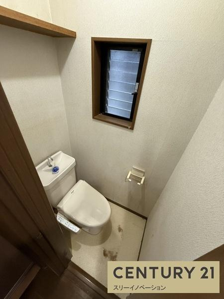 鶴町3丁目中古戸建のトイレ