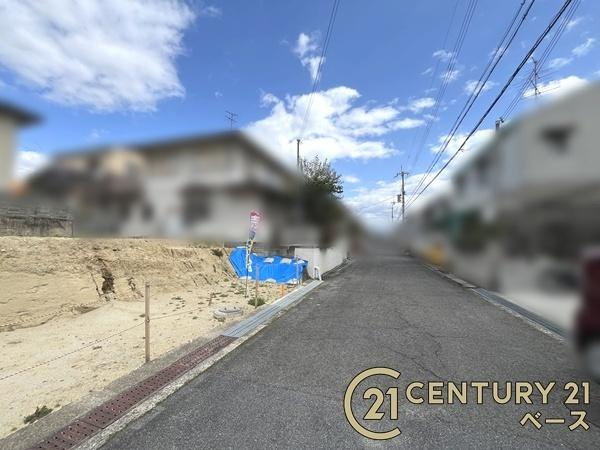 北葛城郡上牧町桜ケ丘３丁目の売地の前面道路含む現地写真|■現地撮影写真■落ち着いた雰囲気の場所です！