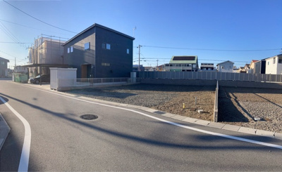 【前面道路含む現地写真】 | リーブルガーデン彦根市大藪町１２期 | 前面道路含む現地写真