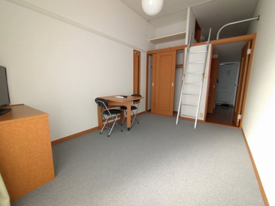 【その他】 | レオパレスアーバンビレッジ日吉 | 1階はフローリング仕様です。