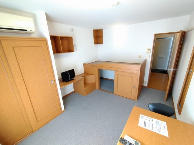 レオパレスパルコートＢの居間・リビング