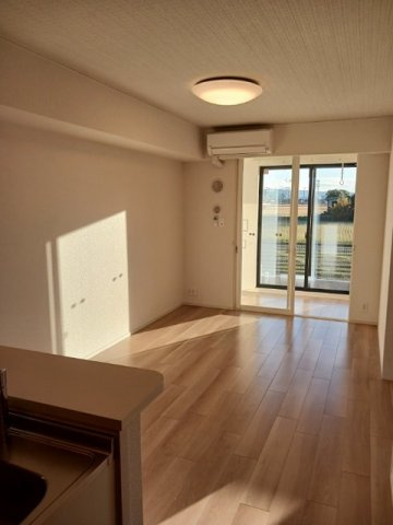 グランブルー八代　Ｃの居間・リビング