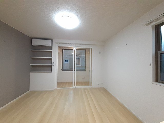 菫（すみれ）２ｎｄの内装