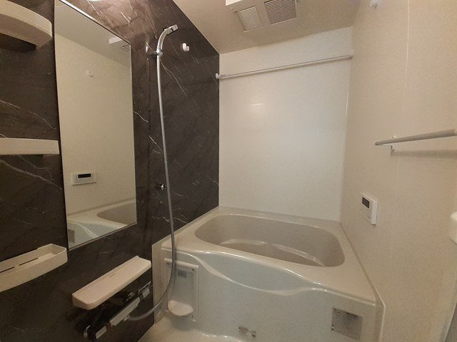 菫（すみれ）２ｎｄの浴室