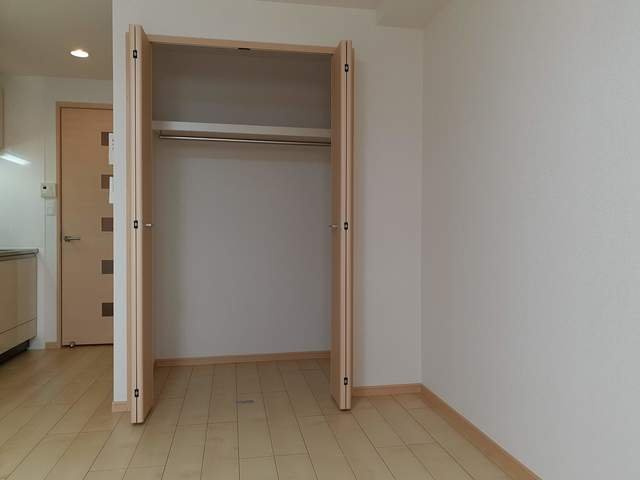 ラ・カーサ　西加賀屋の収納