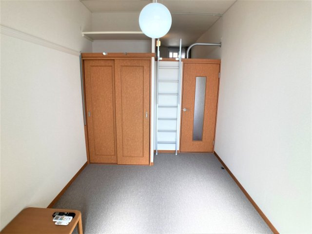 レオパレスシエスタ西郷屋敷の寝室|設備・使用は号室により異なる為、現況を優先いたします。