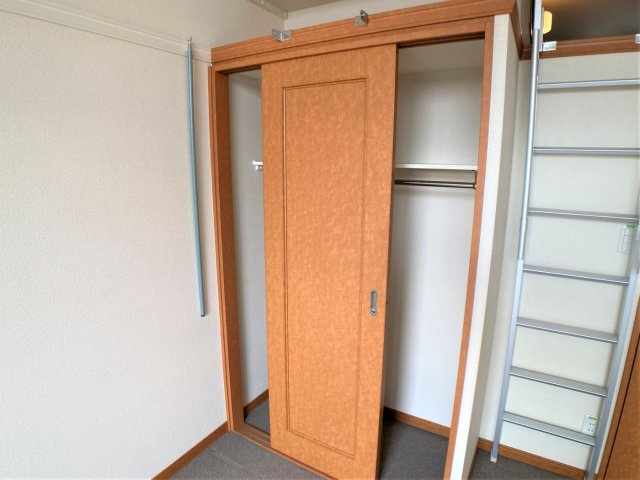 レオパレスシエスタ西郷屋敷
