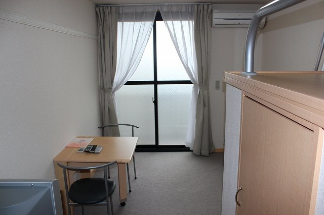 レオパレス貞夫の居間・リビング