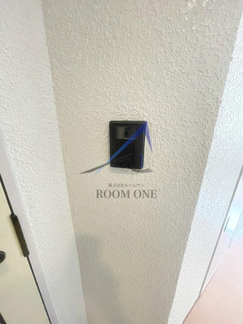 三越ゼームス坂マンションのセキュリティ|モニター付インターホンです。