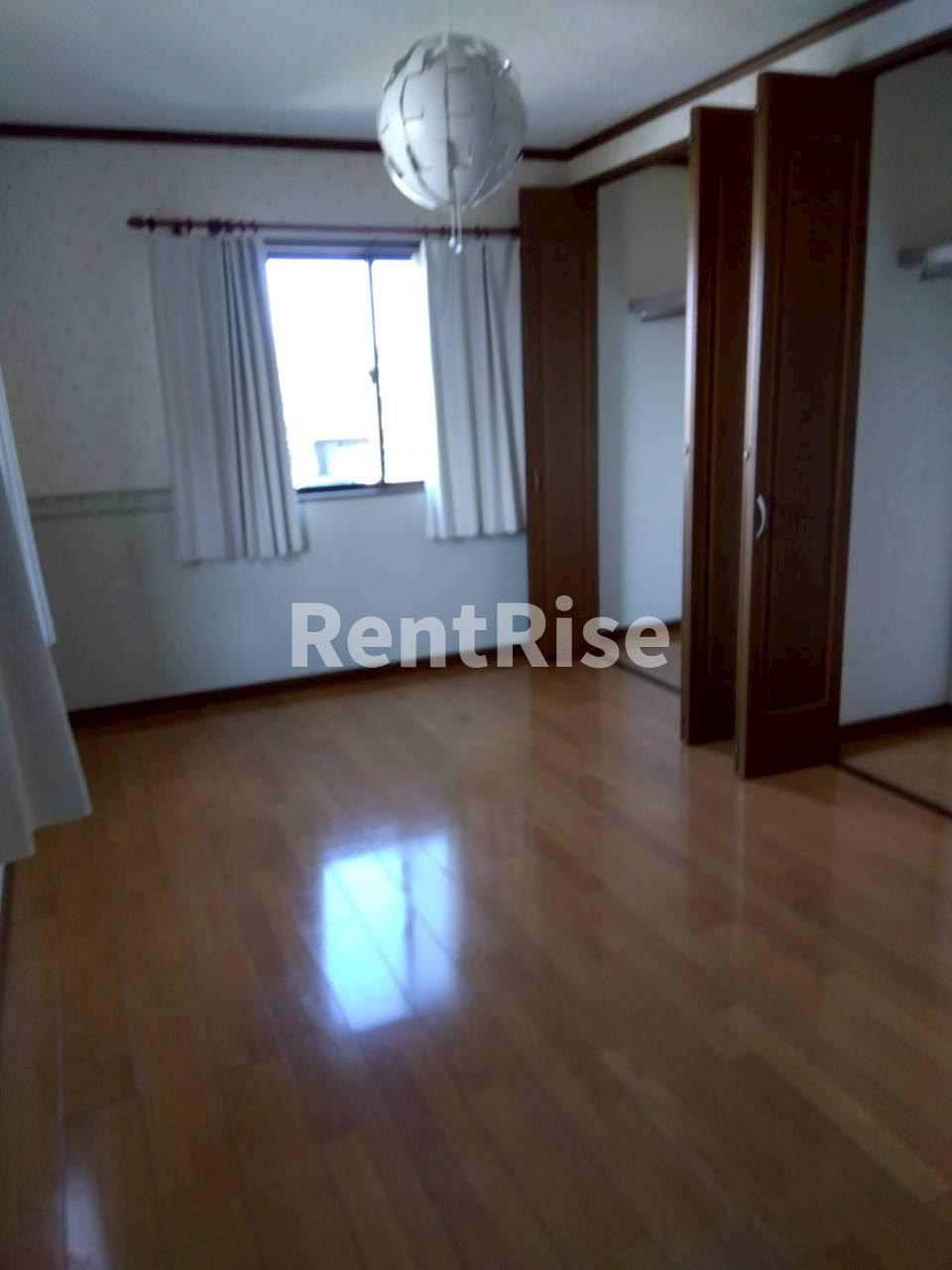 岩倉市中本町貸家の居間・リビング