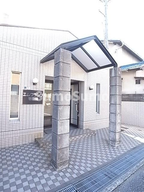 エムグランツ壱番館のエントランス|ゆとりのあるエントランスです