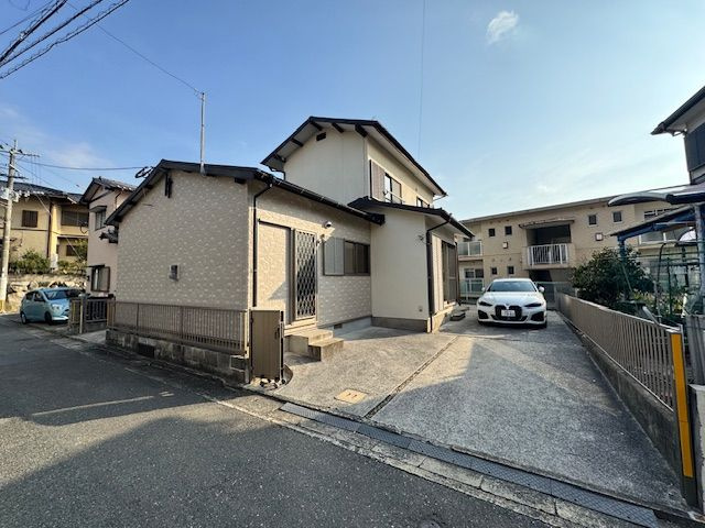 【前面道路含む現地写真】 | 東区香椎２丁目　中古一戸建☆仲介手数料半額☆