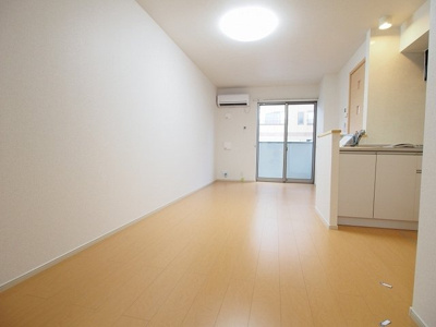 【居間・リビング】 | アベニール２番館 | 【簡単オンライン契約】来店不要でオンライン申込み＆契約可能♪