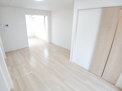 【居間・リビング】 | ルシオール | ゆったり過ごせる居間です