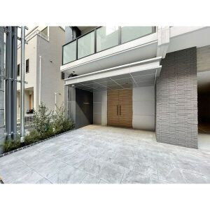 福岡市中央区高砂１丁目の賃貸マンションのエントランス