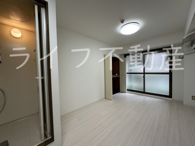 リバーサイド瓢箪山の居間・リビング|こちらの居間で趣味の時間をお楽しみください