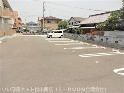 【駐車場】 | シュヴァル・ユイット
