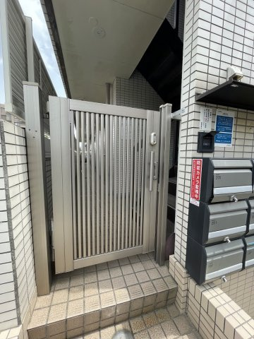 エクレイム南荻窪のエントランス