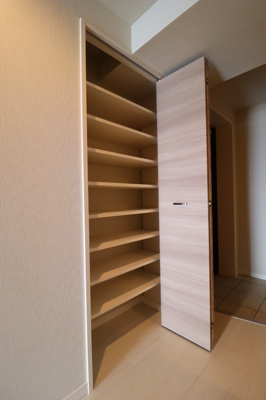 【玄関】 | TWIN TOWERS Selina