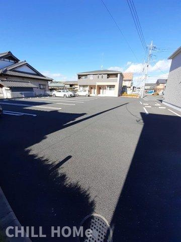 ノースヴィレッジⅣ　Ｃの駐車場|当社、チルホームのHPもご覧ください(^^)/物件情報多数♪