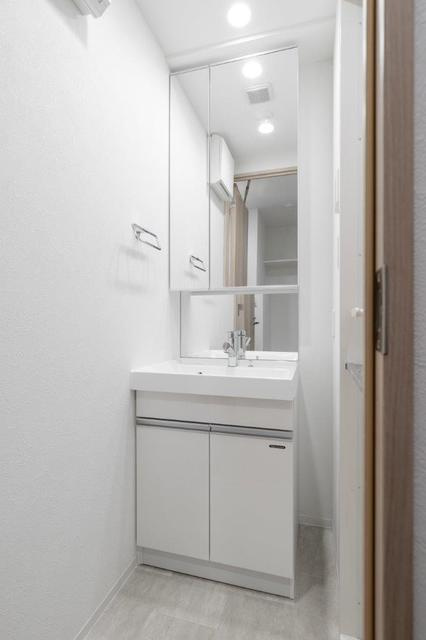 グローリオシェルト水道橋の独立洗面台|※写真は同タイプの別室になります