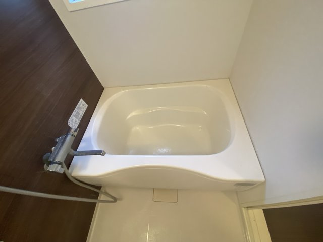 英賀保ハイツ３の浴室