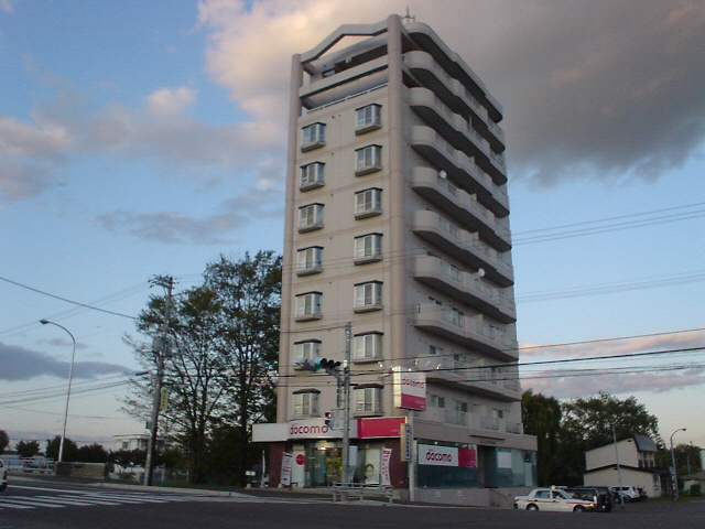 大通南2マンションの外観