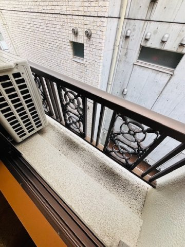 【バルコニー】