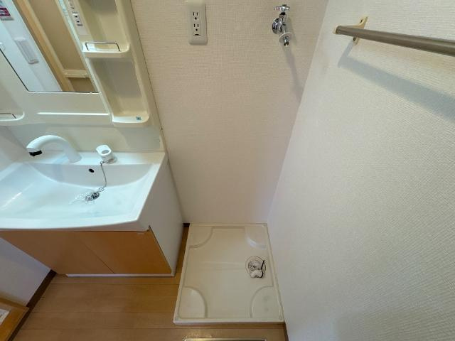 Ｌａ　Ｖｉｅ　ｅｎ　ｒｏｓｅ　ｈｉｌｌの洗面所|洗濯機置場